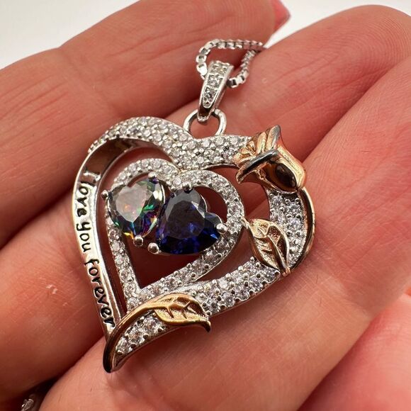 NIB Sterling silver, possibly gold plated, heart necklace with cz diamonds! - Picture 3 of 11